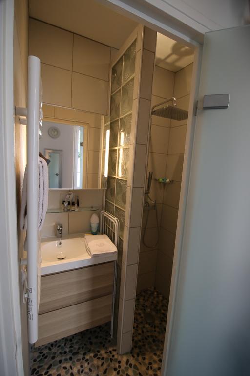 Le Petit Lys Apartment Венсен Екстериор снимка